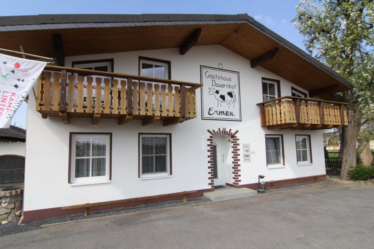 Gaestehaus Ermen 캄프린트포르트 외부 사진